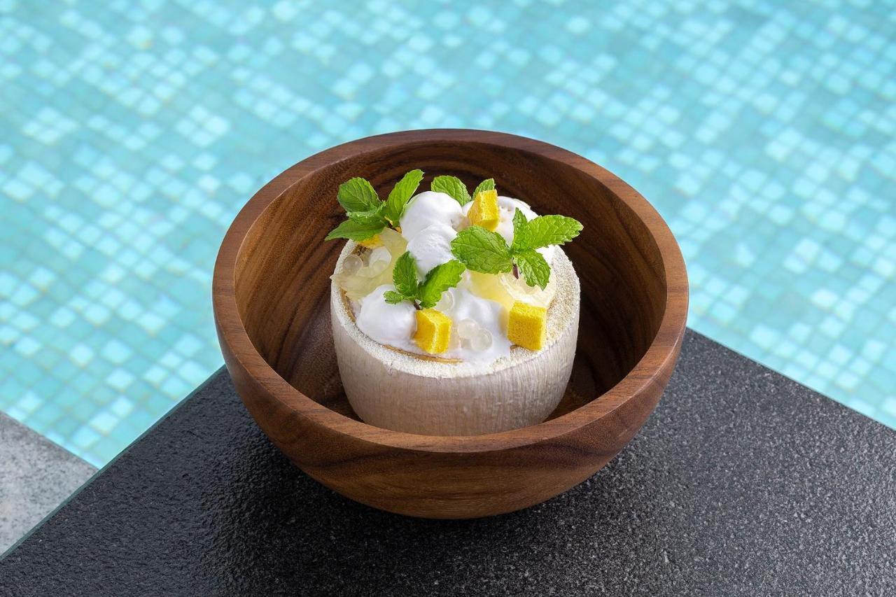盛泰澜苏梅查汶海滩度假村 外观 照片 A coconut ice cream with mango and mint