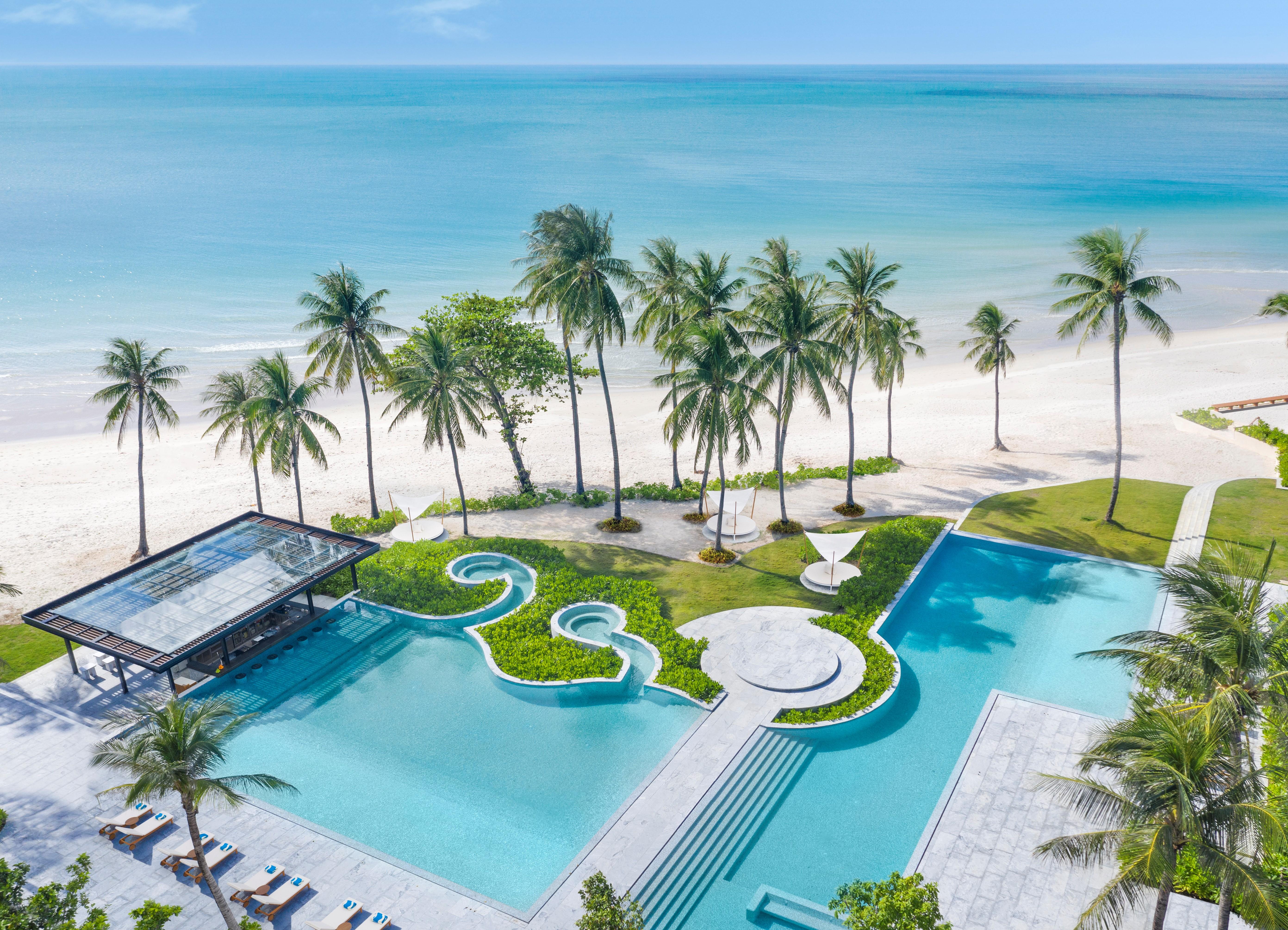盛泰澜苏梅查汶海滩度假村 外观 照片 Aerial view of the beach at The Standard Hua Hin