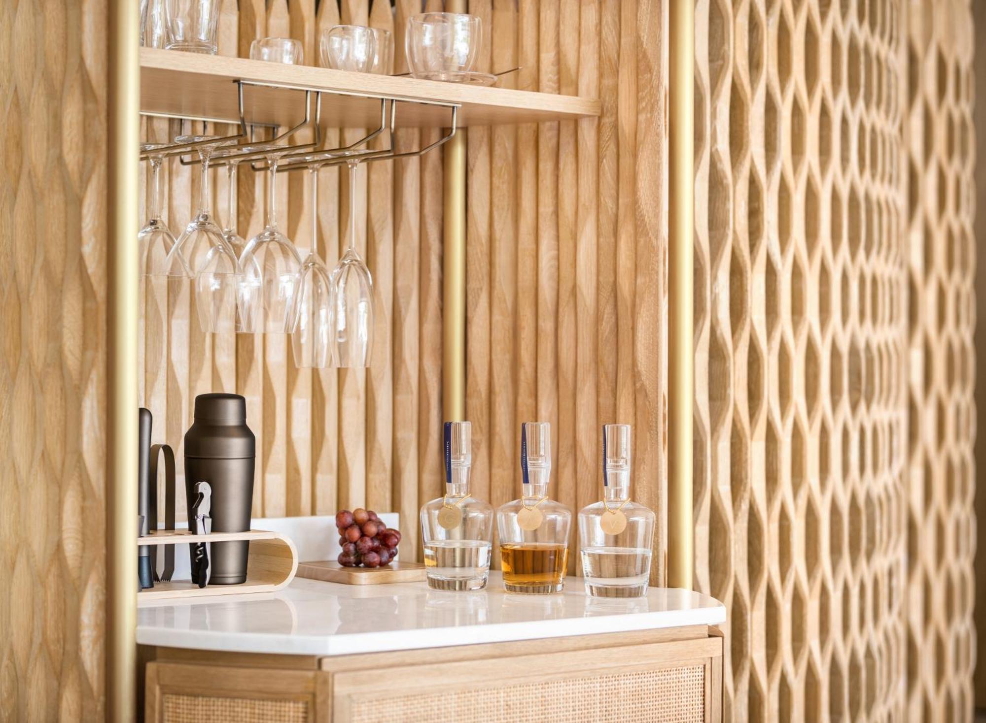 盛泰澜苏梅查汶海滩度假村 外观 照片 A wet bar