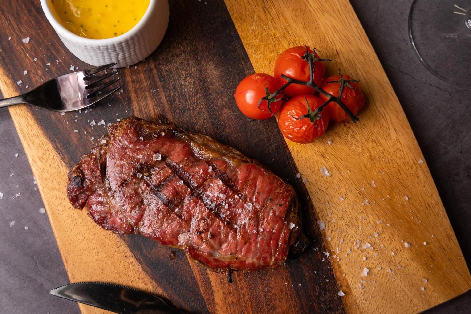 盛泰澜苏梅查汶海滩度假村 外观 照片 A steak